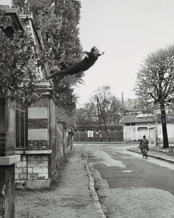 Leap into the Void, 1960, Artistic action by Yves Klein, Makers Harry Shunk and János (Jean) Kender | Статья на ArtWizard | Статья на ArtWizard